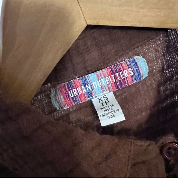 Urban Outfitters Button Up Top - Picture 8 of 8